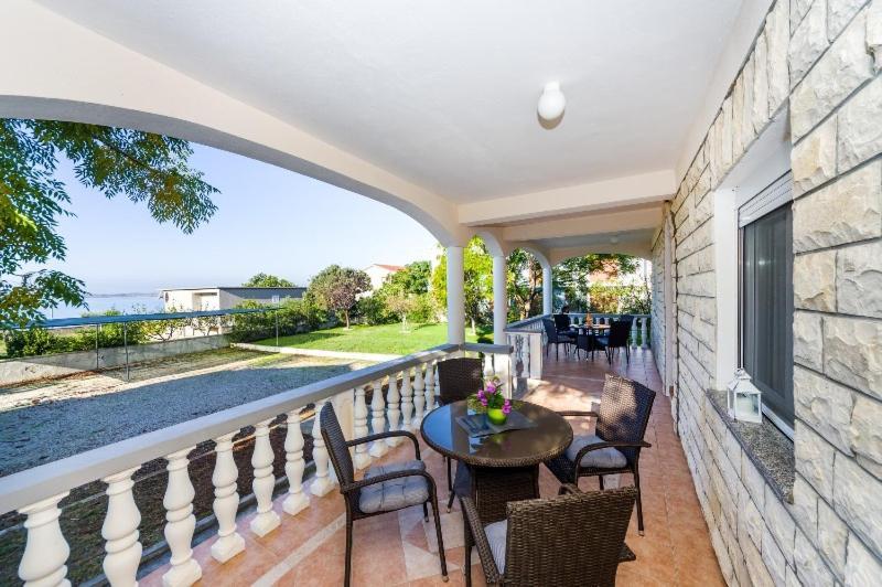 Apartment Nin - Vrsi At The Beach Εξωτερικό φωτογραφία