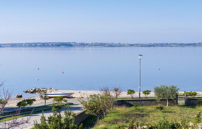 Apartment Nin - Vrsi At The Beach Εξωτερικό φωτογραφία