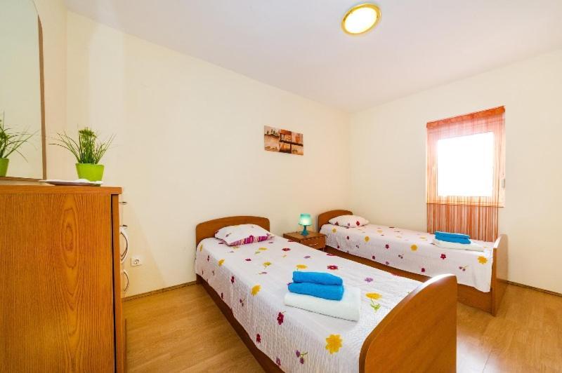 Apartment Nin - Vrsi At The Beach Εξωτερικό φωτογραφία