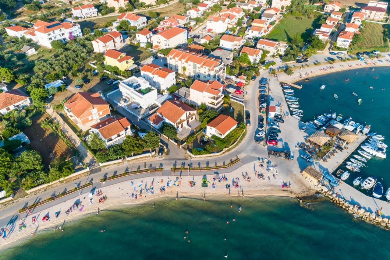 Apartment Nin - Vrsi At The Beach Εξωτερικό φωτογραφία
