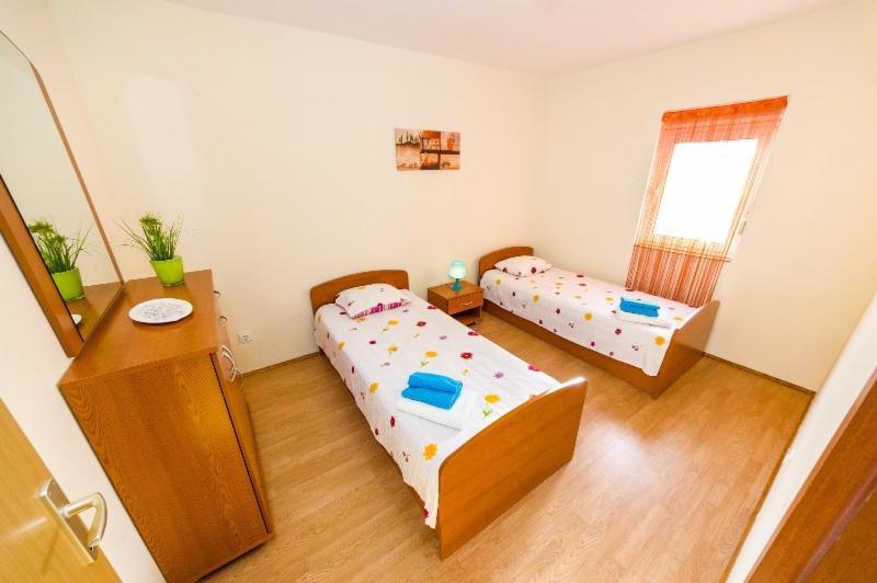 Apartment Nin - Vrsi At The Beach Εξωτερικό φωτογραφία